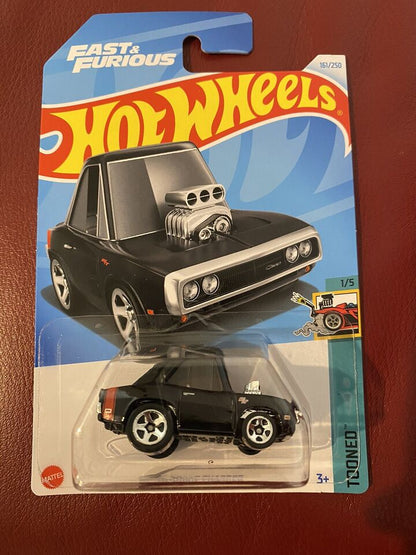 Hot Wheels Basic Car 2024 Wave 9 - J Case